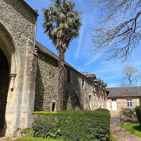 Abbaye De Blanchelande Bed and breakfast *