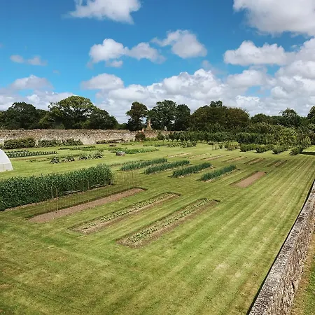 Bed & Breakfast Abbaye De Blanchelande