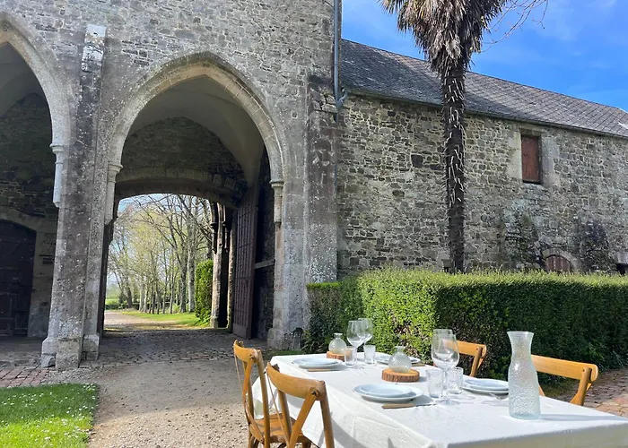 Abbaye De Blanchelande 住宿加早餐酒店 *