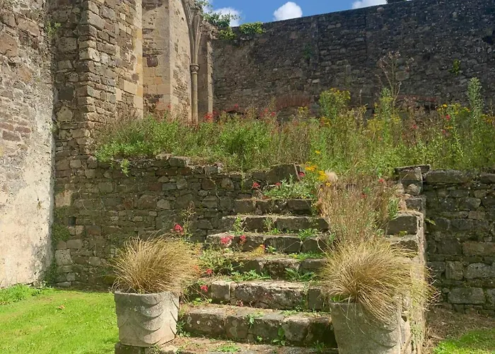Abbaye De Blanchelande Neufmesnil